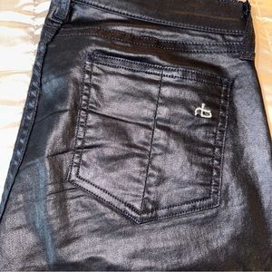 Rag and Bone coated black skinny jeans with zippers on the ankles. Size 27